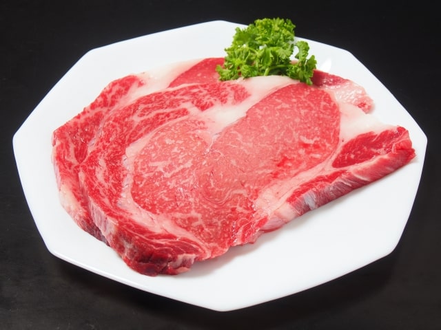 お肉