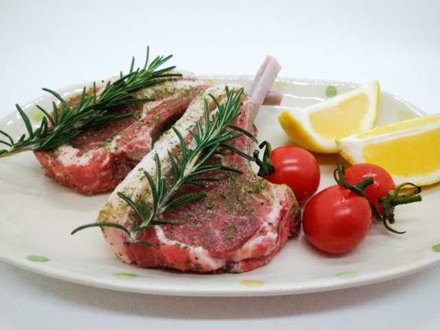 たんぱく質とアミノ酸の関係とは?はたらきや種類、BCAAについても解説!