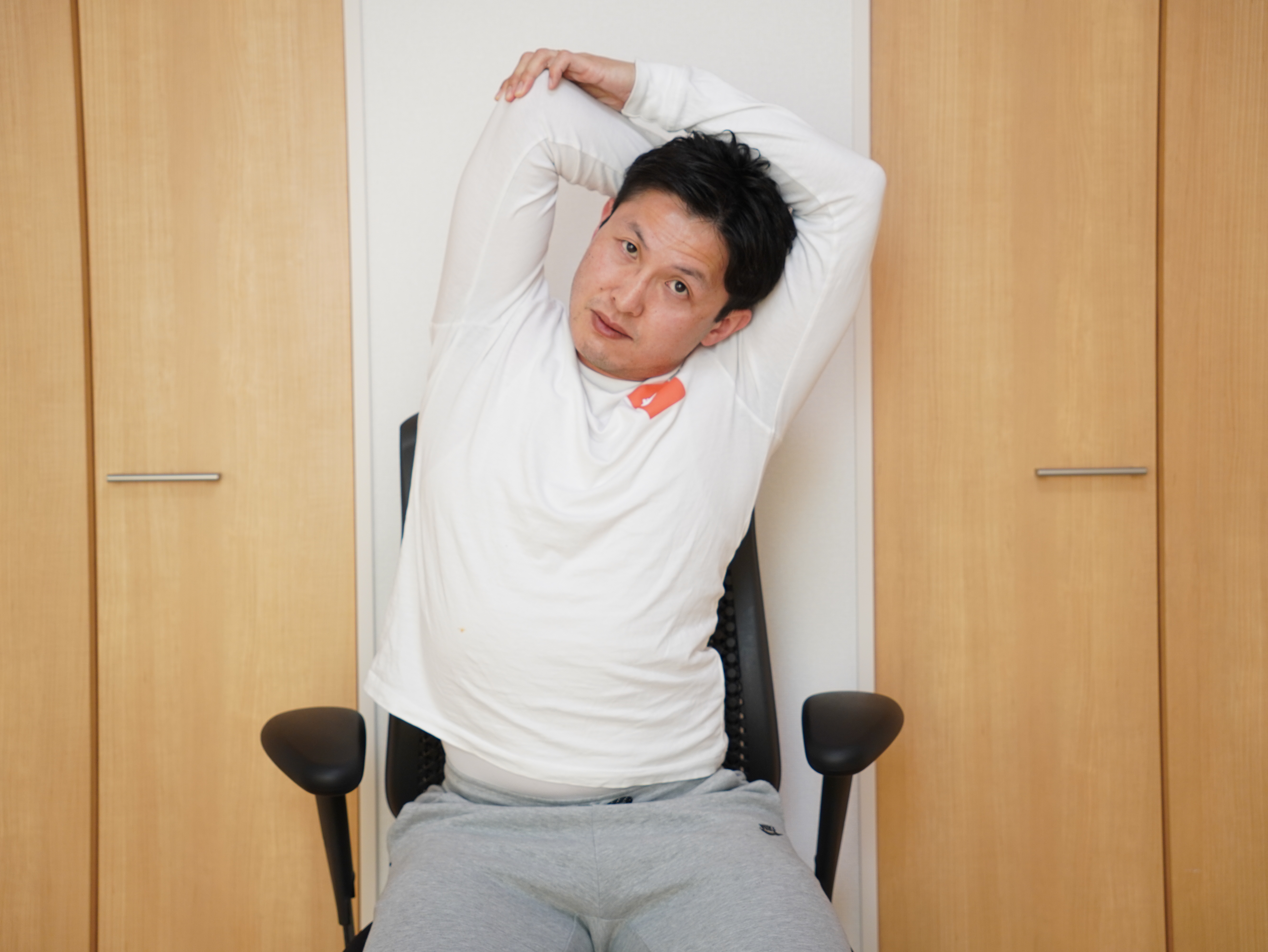 脇腹のストレッチ