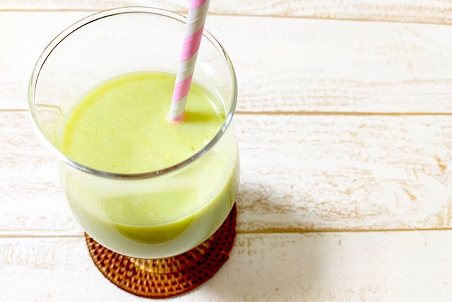 アボカドの甘酒スムージー