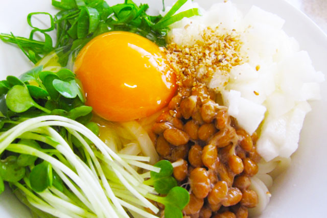 納豆と長芋の冷やしネバネバうどん