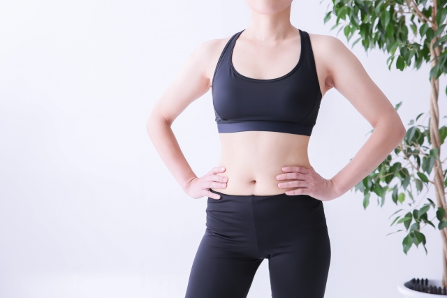 体が引き締まった女性