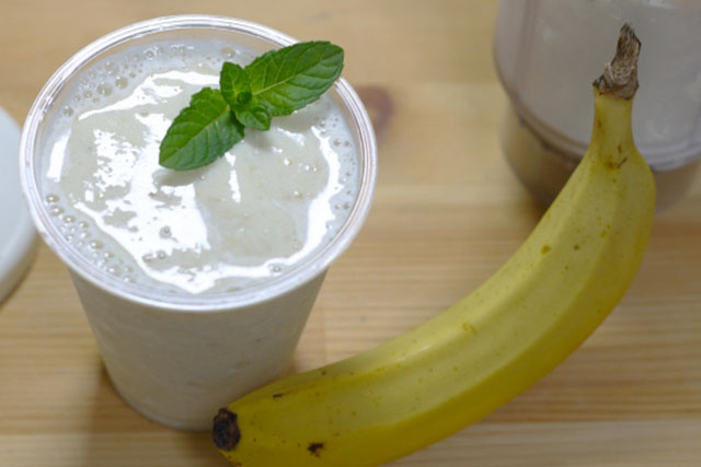 バナナアーモンドミルク