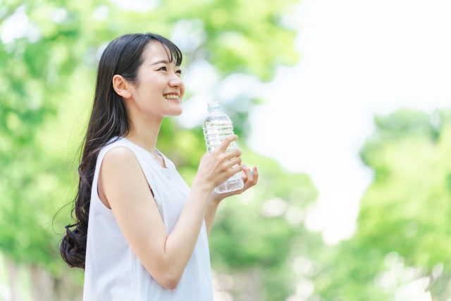 ファスティングダイエット中の女性