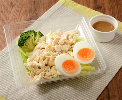 蒸し鶏と玉子のサラダ