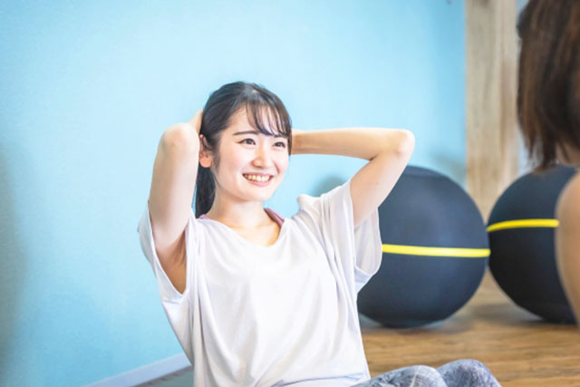 女性専用ジムに通う女性