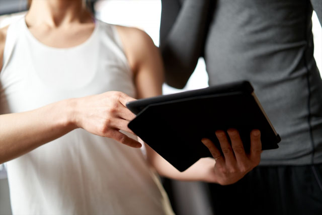 ジムにいる女性