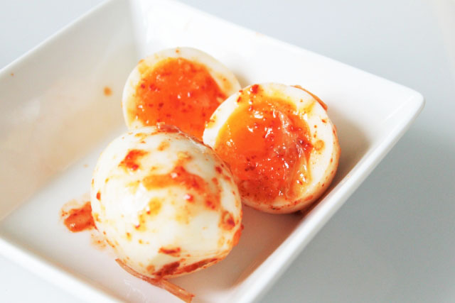 ゆで卵のキムチ漬け