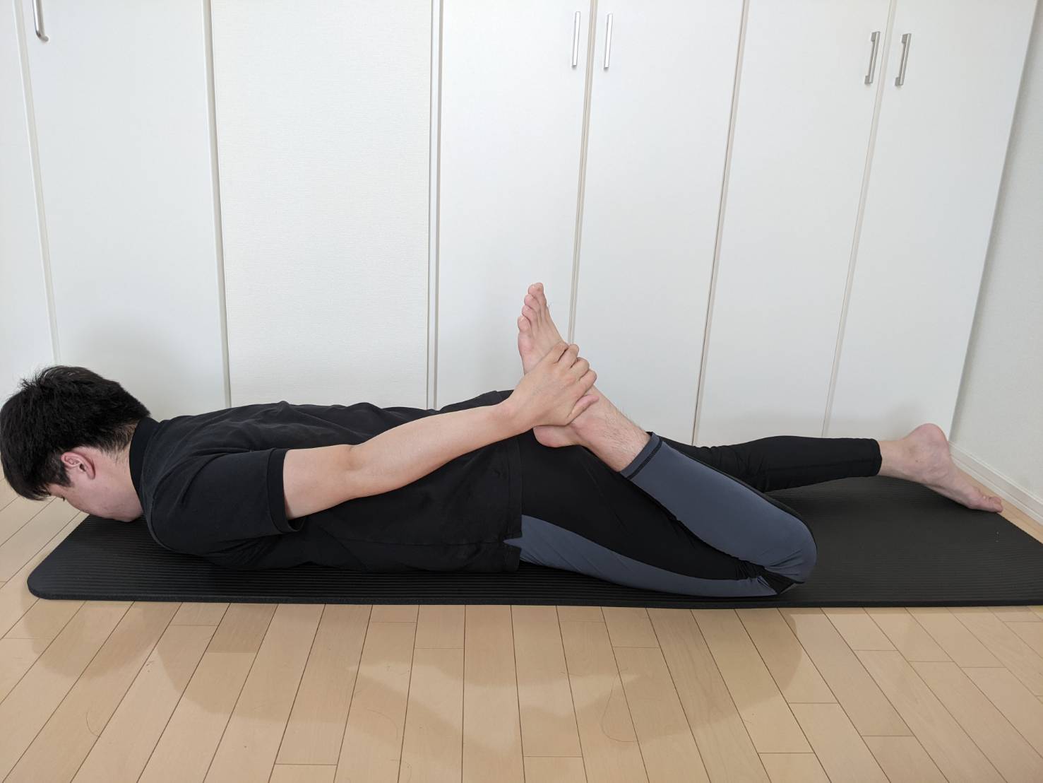 太もも(前側)のストレッチ